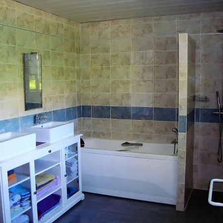 Nocleg ze śniadaniem Du Chene 2*